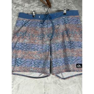Quiksilver Men's Board Shorts Swim Trunks Aztec Tribal Print Beach Surf 38